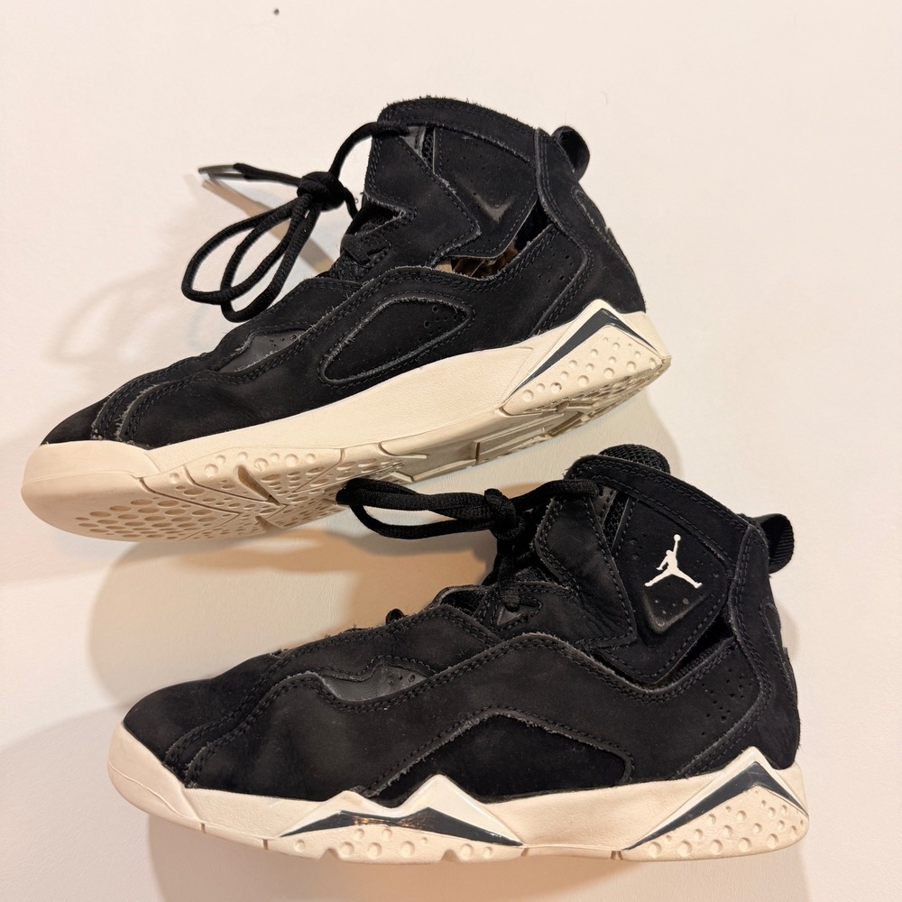 Jordan True Flight Kids Size 1.5Y Black White High Top Sneakers 343796-050